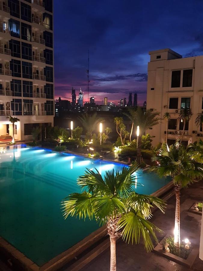 Capitol Park Minimum Stay 2 Nights Jakarta Exteriör bild